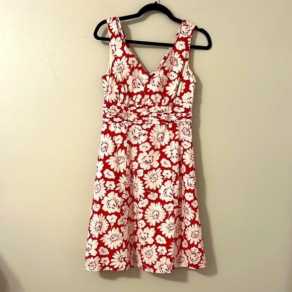 Boden Womens Floral Red and White Sleeveless Cotton Dress Sz 4 Preppy Resortwear - Picture 1 of 9